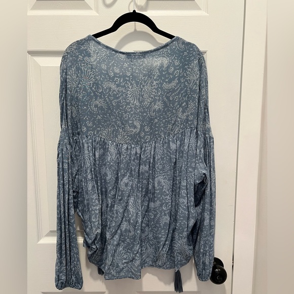 Indah Somi Easy Oversize Summer Blouse in Indigo Batik Top- Medium - Picture 4 of 7